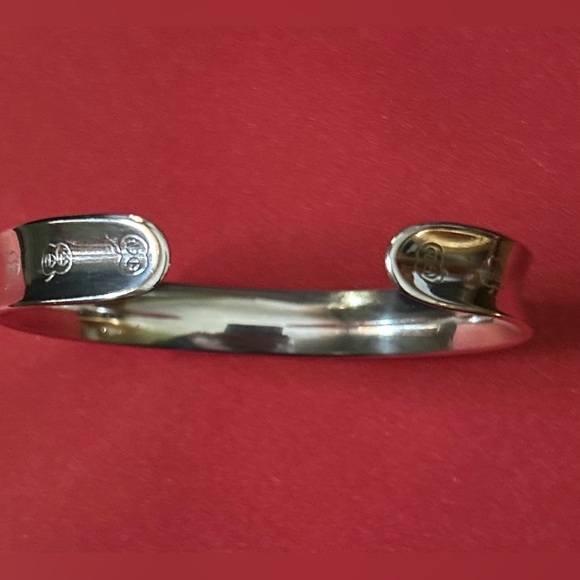 Rare Eden Hand Arts Apple Logo Cape Cod Cuff Bracelet HTF - Picture 3 of 9